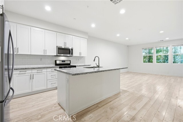 Foto del edificio - 4722 E Washington Ave