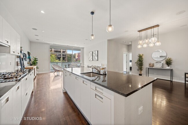 Foto del edificio - 1711 W Division St