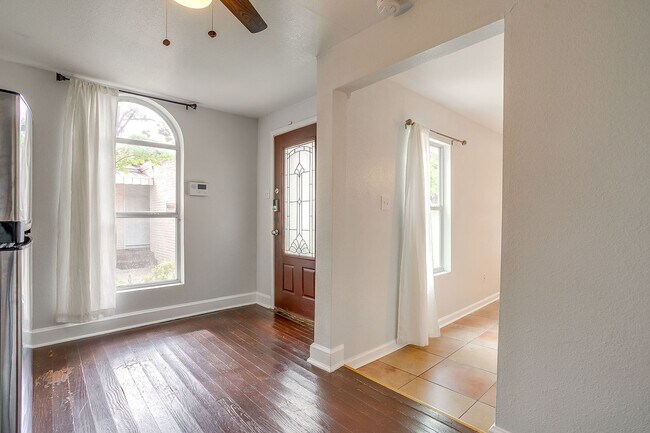 Building Photo - 3256 Greene Ave