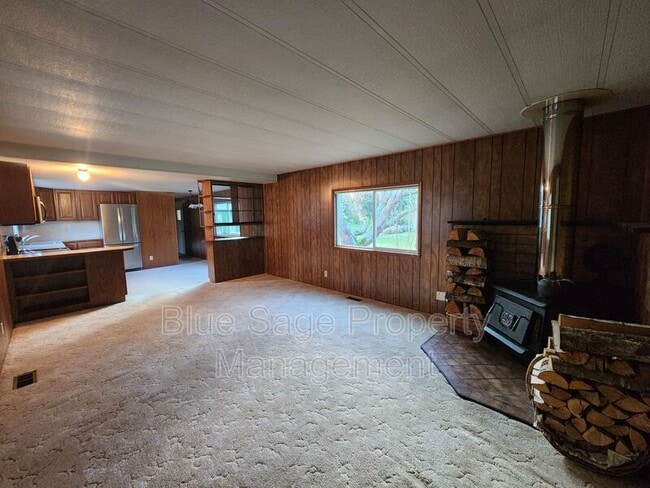 Building Photo - 241 Evans Rd