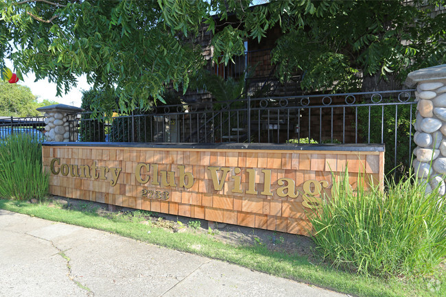 Entrance - Country Club Village