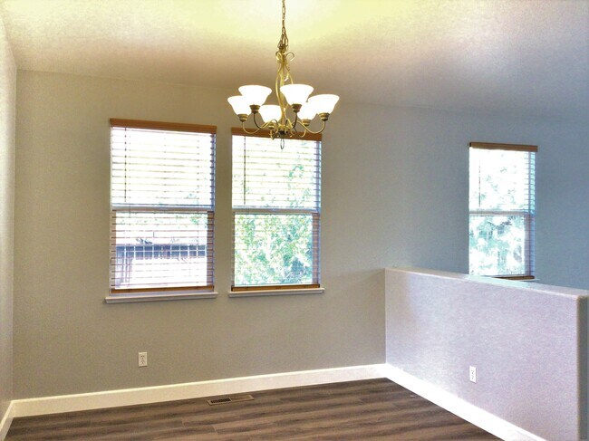 Foto del edificio - 5838 Rainier Peak Dr