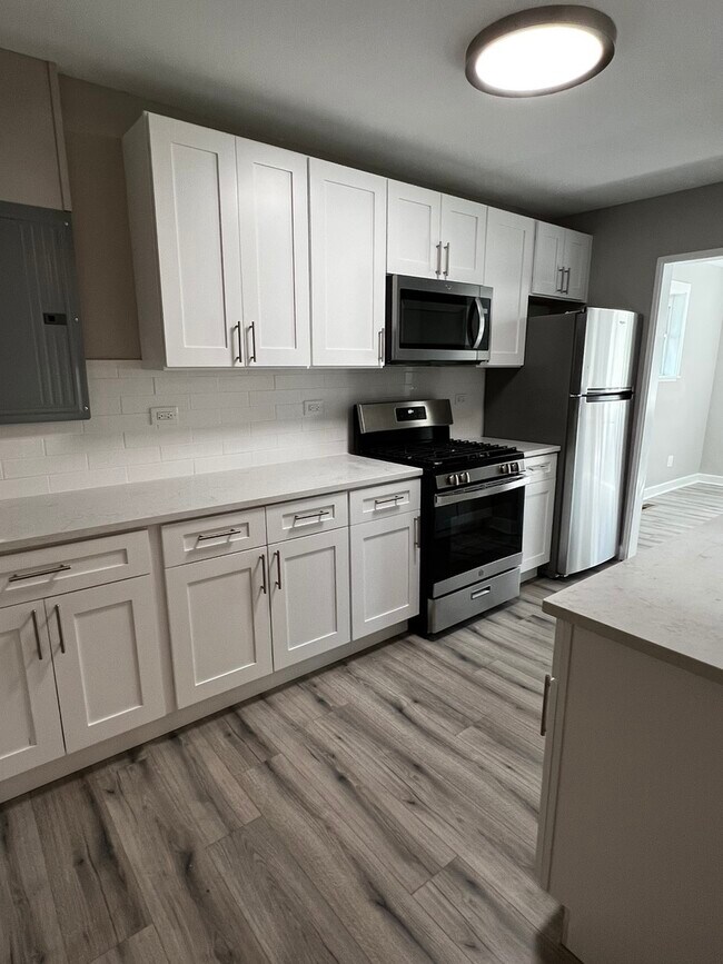 Foto del edificio - 17319 Chicago Ave