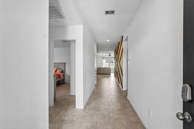 Foto del edificio - 7510 Carson Ct