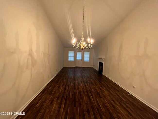 Building Photo - 3108 Fox Run Dr