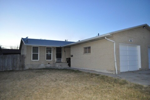 Primary Photo - 8146 S Pioneer St
