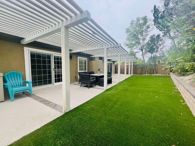Foto del edificio - 5309 Lockhurst Dr