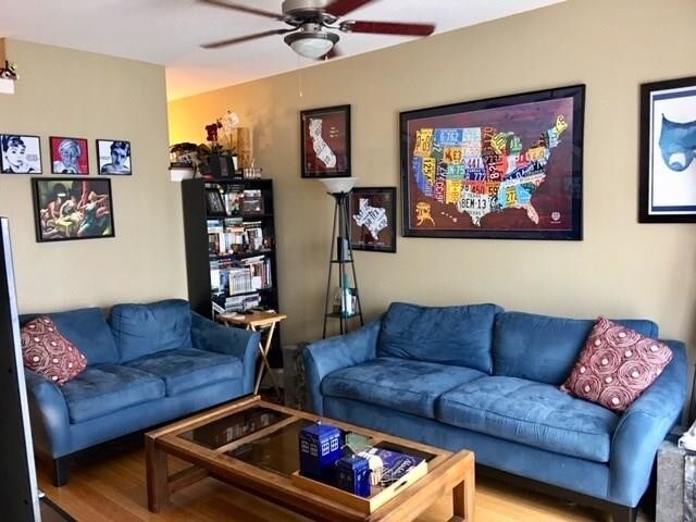 Foto del edificio - 13420 Lyndhurst St