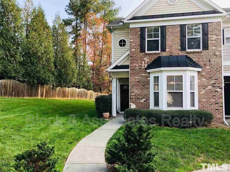 Foto principal - 8982 Camden Park Dr