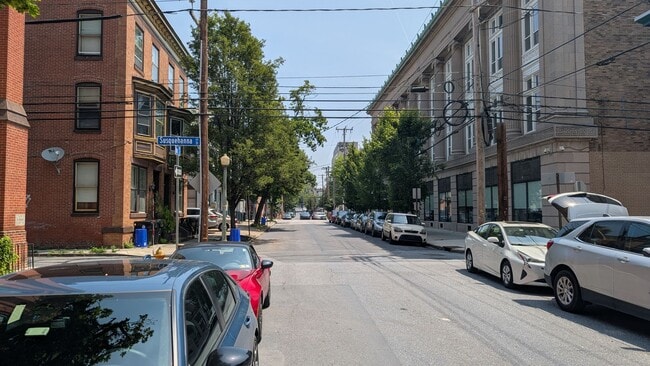 Building Photo - Boas Street Commons