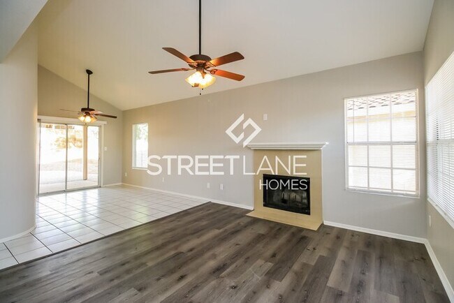 Building Photo - Awesome 3 Bedroom in Tempe with community ...