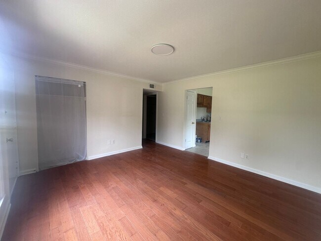 Foto del edificio - 6806 John Paul Ln