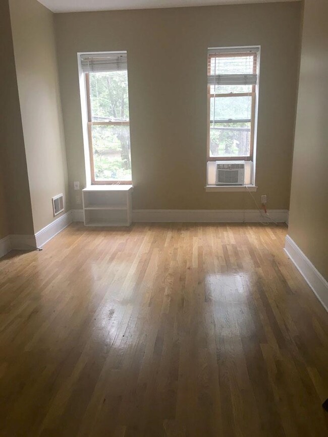 Foto del edificio - 264 9th St