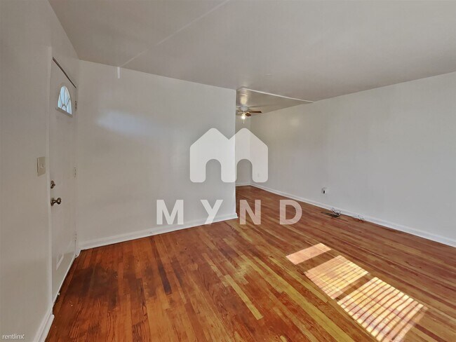 Building Photo - 1 br, 1 bath House - 1879 Chapman Ave