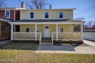 Building Photo - 12 N Main St