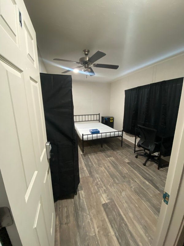 Foto del edificio - 325 Robin Ln