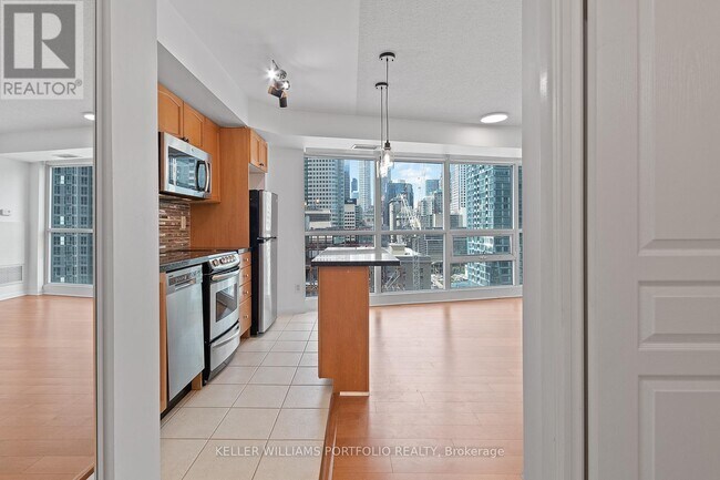 Photo du bâtiment - 18 Yonge St