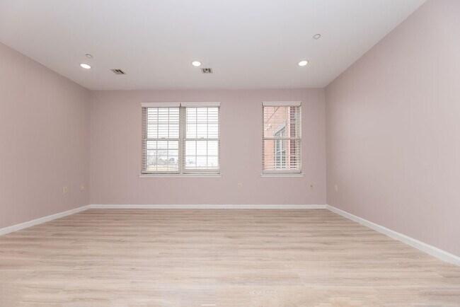 Foto del edificio - 1209 Summit Ave