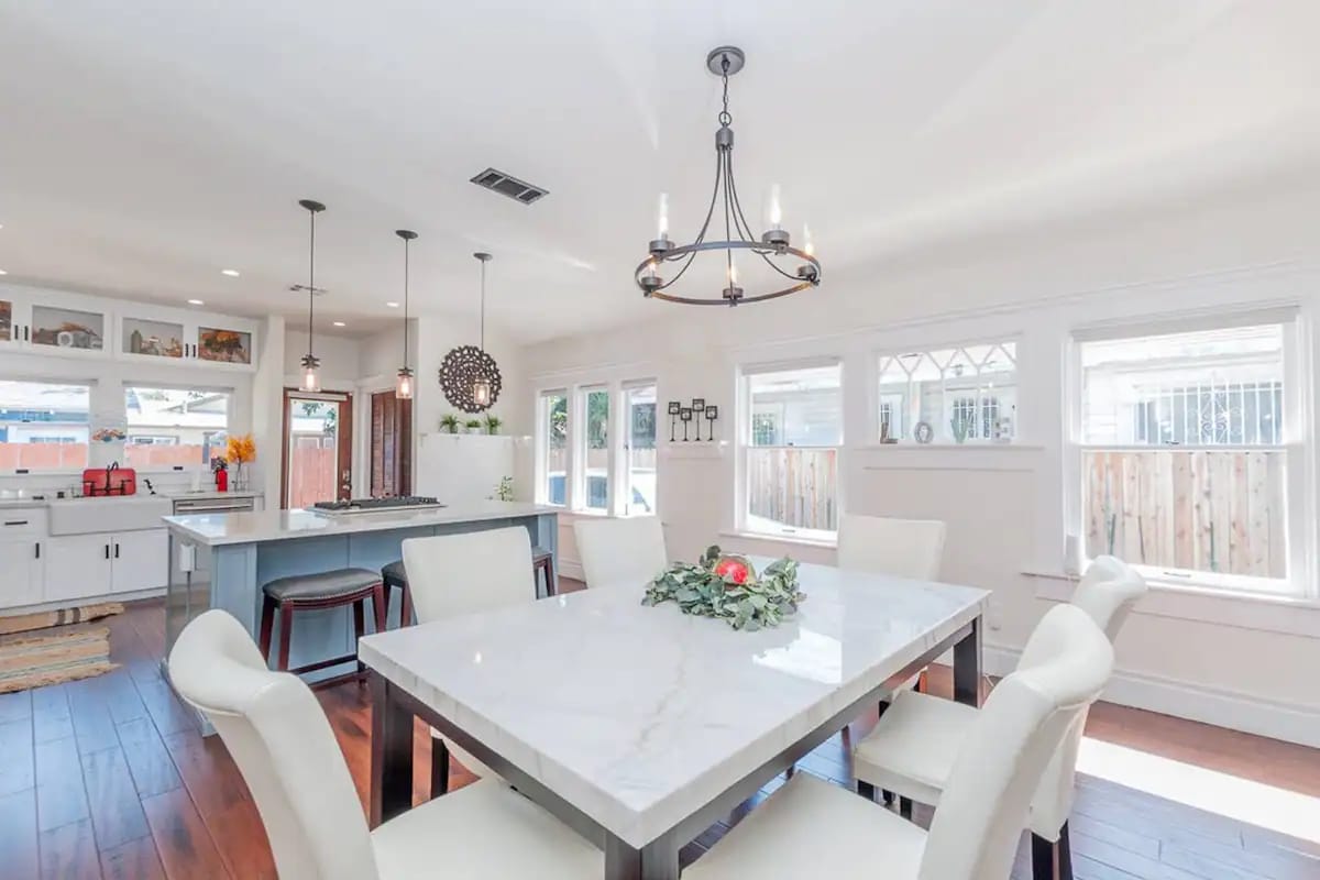 marble dining table (can stay with the house for no charge) - 3458 Arlington Ave