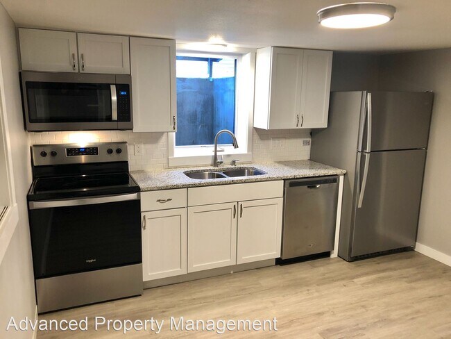 Building Photo - 2 br, 1 bath House - 1023 Pierre Street