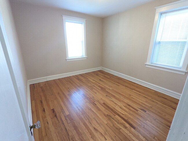 Building Photo - 5127 Goethe Ave