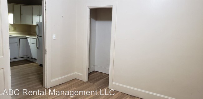 Building Photo - 724 Jackson St