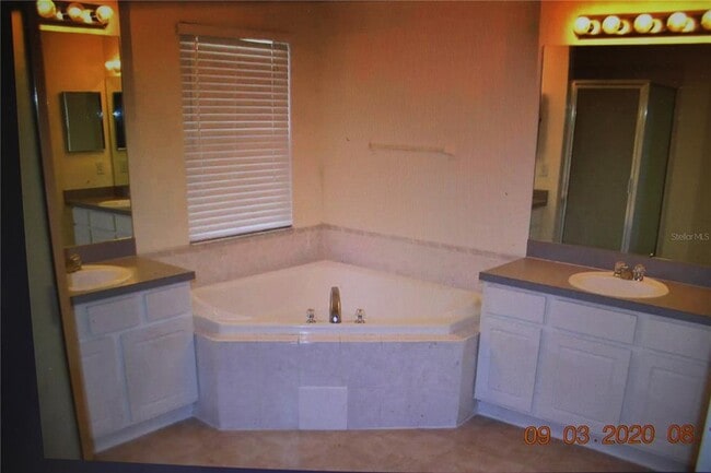 Foto del edificio - 4702 Tealwood Tr