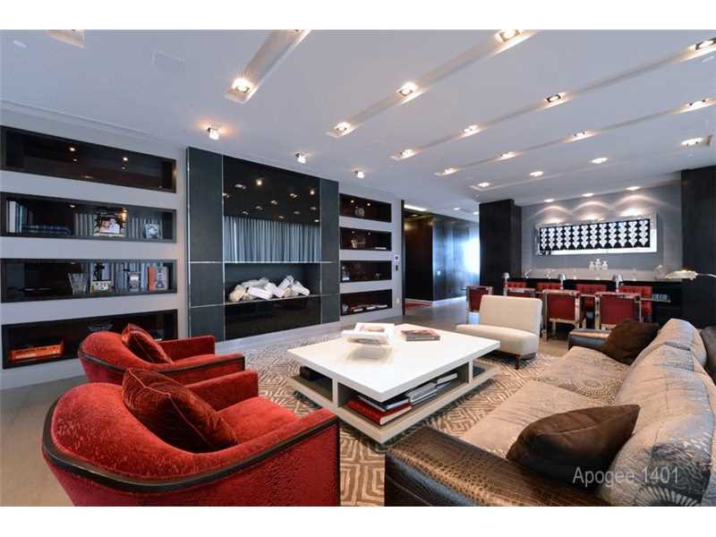 Foto principal - 800 S Pointe Dr