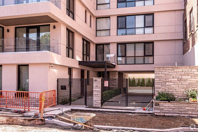 Entrance - 250 Water St