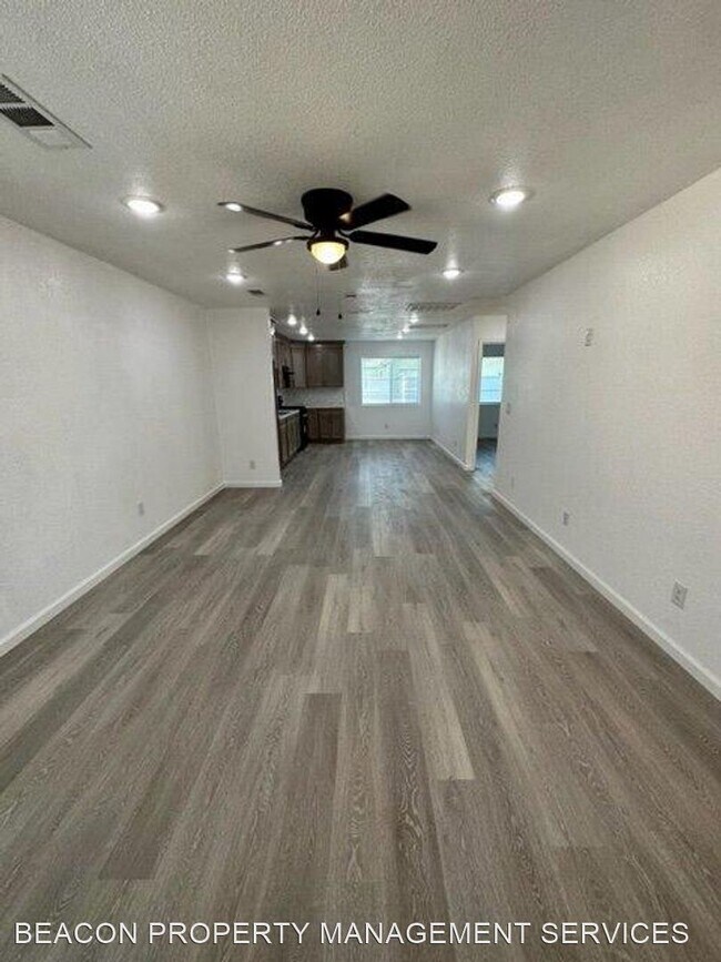 Foto del edificio - 2 br, 1.5 bath House - 529 RIMBY AVENUE