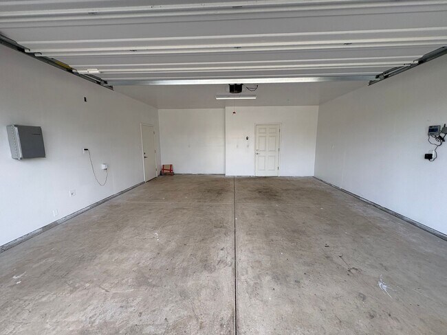 Foto del edificio - SE Visalia home Rent Ready!