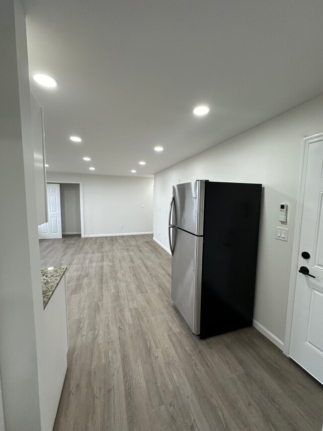 Building Photo - 536 Beech St