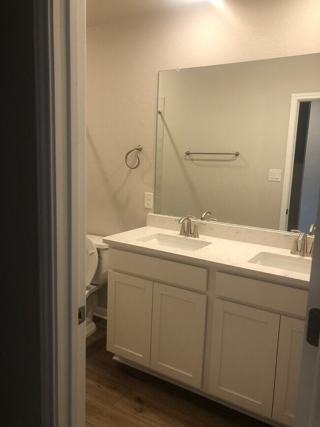 Foto del edificio - =-COMING SOON=-  4BR/2BA w/ Fenced Yard + Covered Parking in Hutto, TX