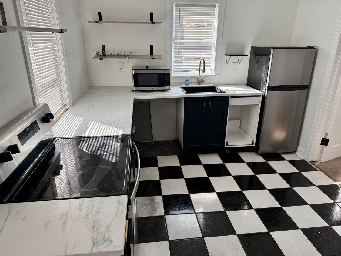 Foto principal - 615 29th Ave S