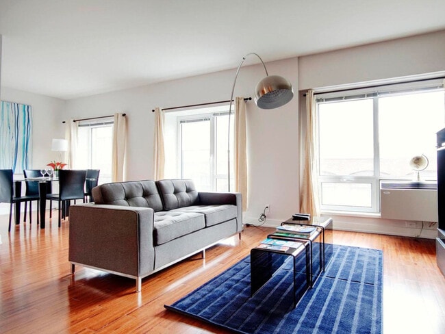 Building Photo - 345 Rue De la Gauchetière Ouest-GO ID1222994P