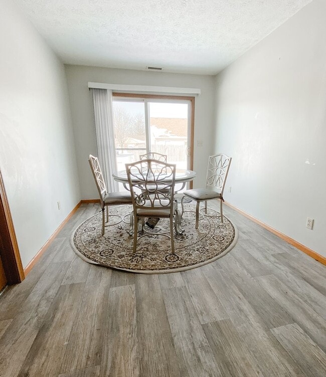 Building Photo - Two Bedroom Condo