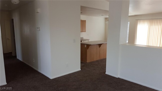 Foto del edificio - 5228 Shasta Daisy St