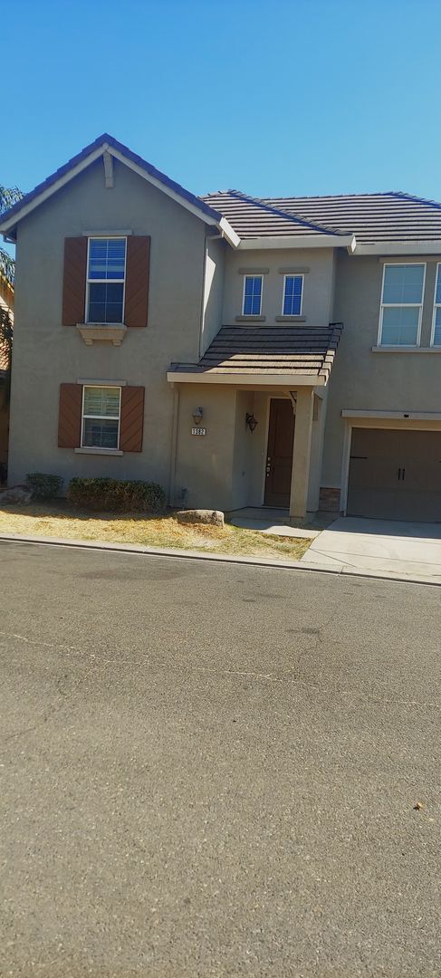 Building Photo - 1382 Rincon Dr