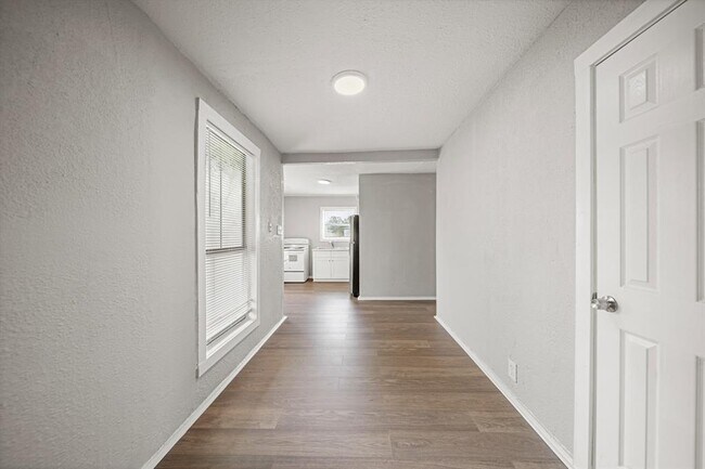 Foto del edificio - 1723 W 5th St