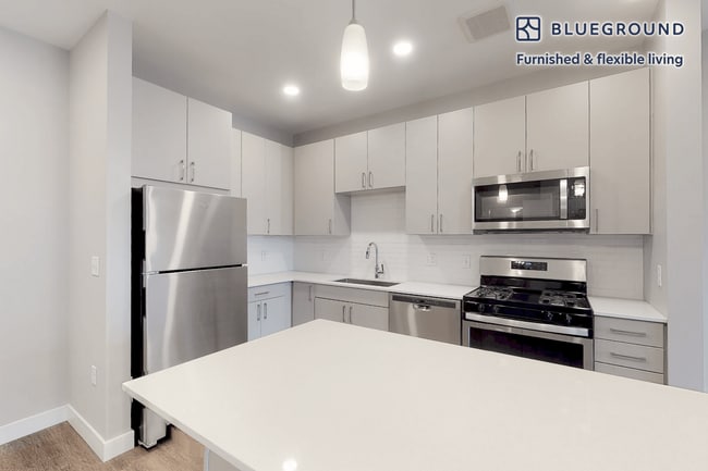Building Photo - 155 Lenox St