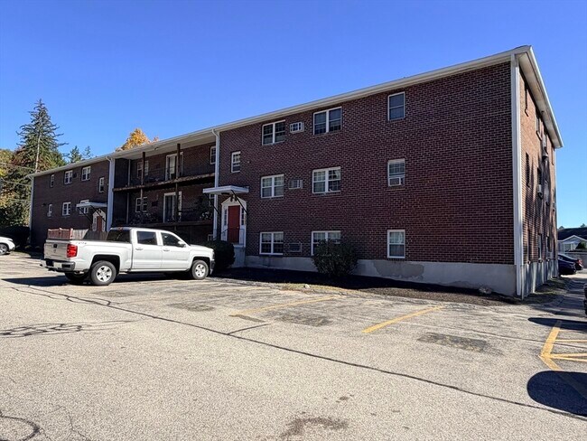 Foto del edificio - 271 Boston Post Rd E