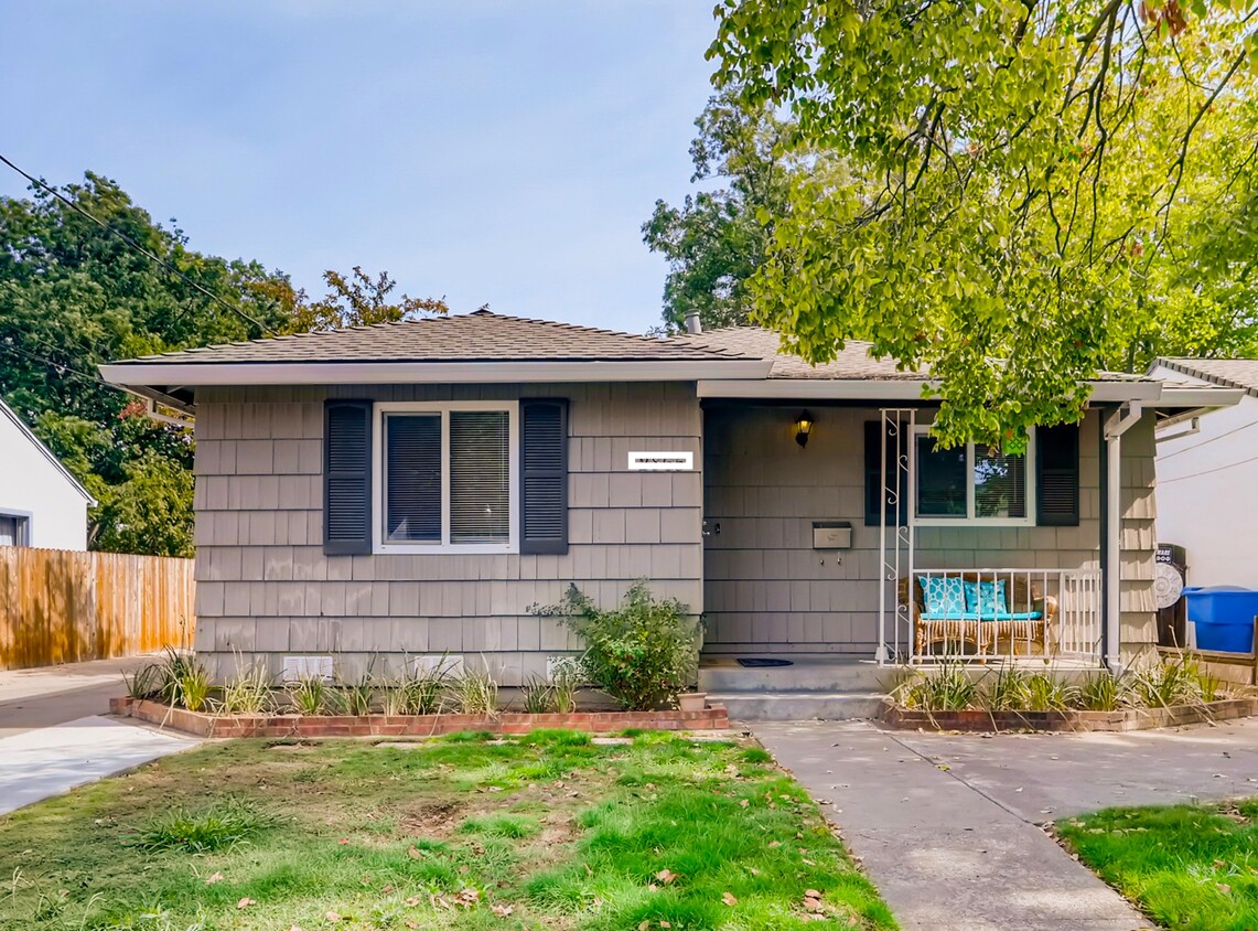 front of the house - 2865 58th St