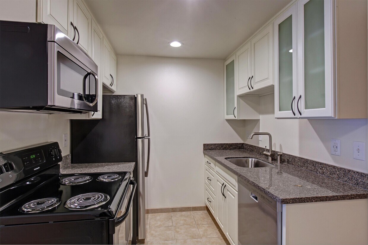 Foto principal - 2200 1st Ave N