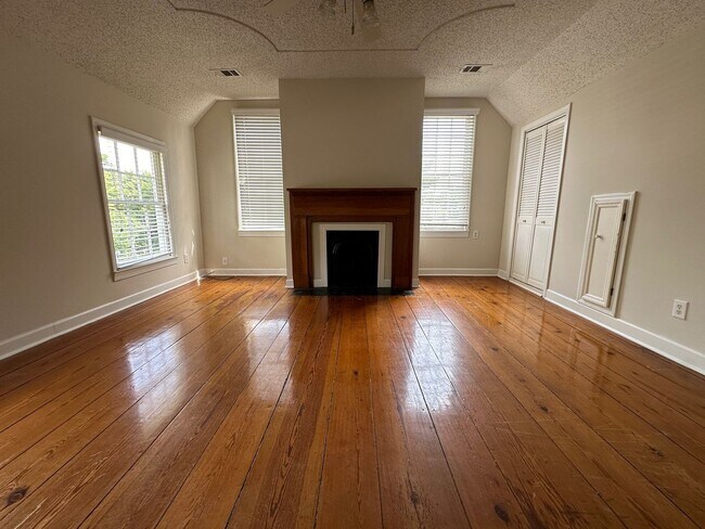 Building Photo - 840 Hickman Rd