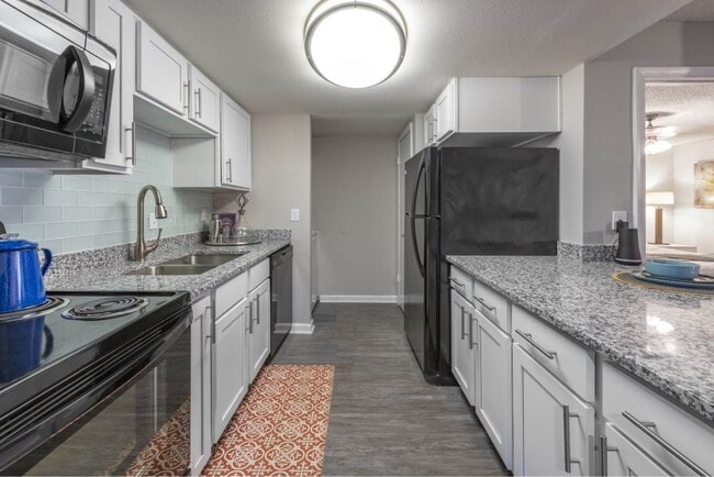 Building Photo - Livingston, The