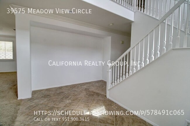 Foto del edificio - 39575 Meadow View Cir