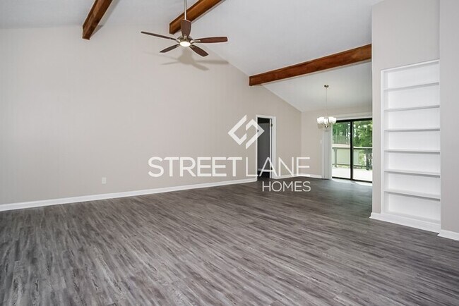 Foto del edificio - REDUCED! - FIRST FULL MONTH RENT FREE!