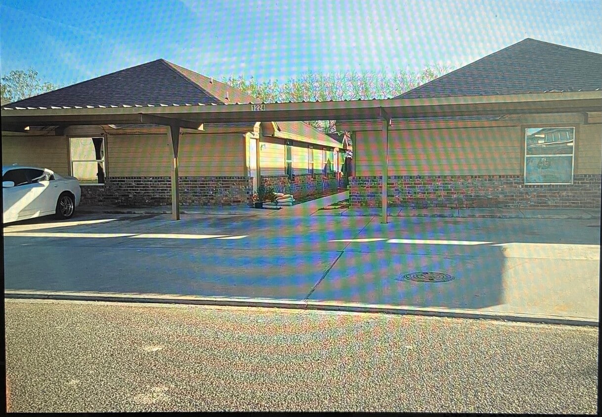 1224 W Harrison Ave Unit 8, Alton, TX 78573 1224 W Harrison Ave Alton, TX Apartments for