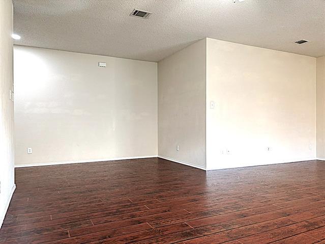 Building Photo - 9805 Nixon Dr