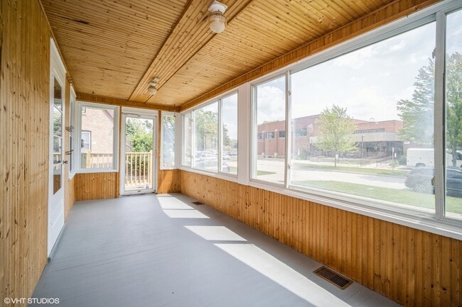 Foto del edificio - 1020 Rose Ave